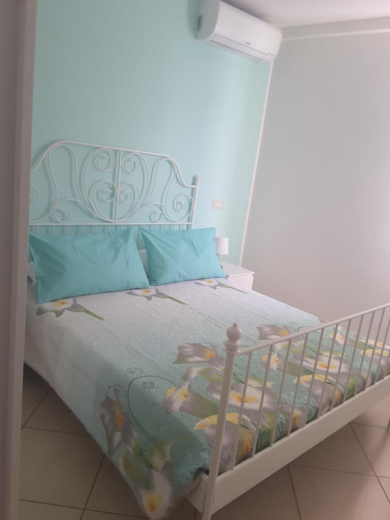 Iriss Bed & Breakfast Taormina Ngoại thất bức ảnh