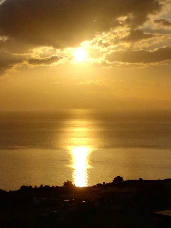 Iriss Bed & Breakfast Taormina Ngoại thất bức ảnh
